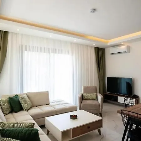 Glorya Apart Spacious 3-Room Apartment *