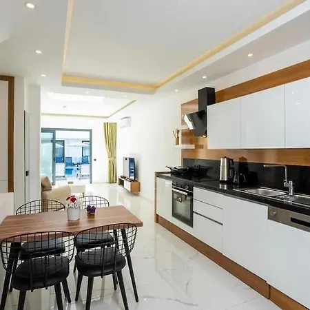 Glorya Apart Spacious 3-Room Apartment