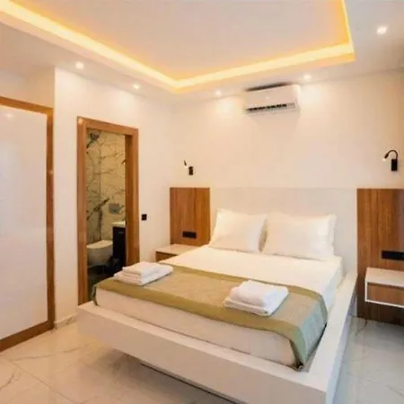 Lejlighed Glorya Apart Spacious 3-Room Apartment